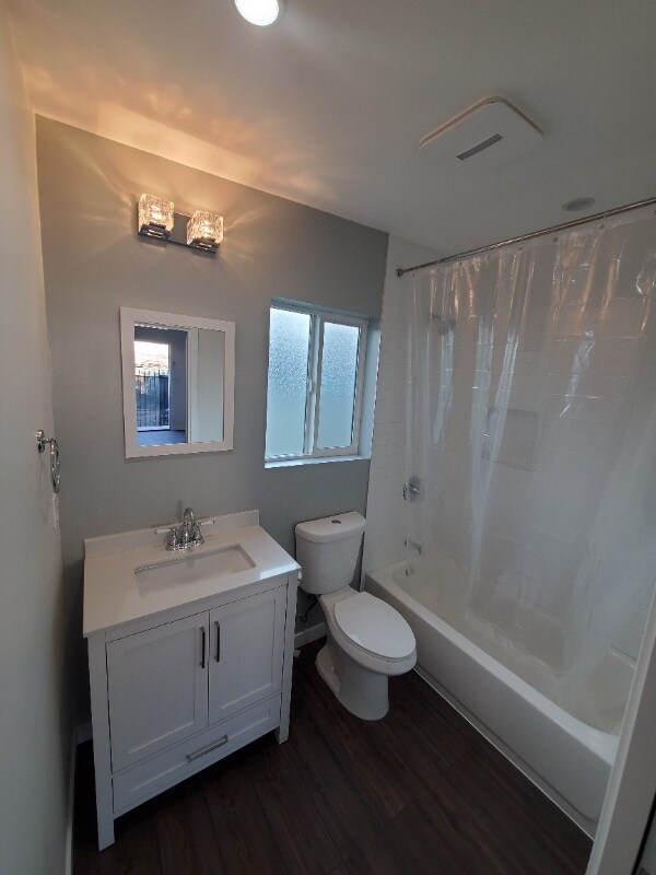 Building Photo - 513 W 103rd St