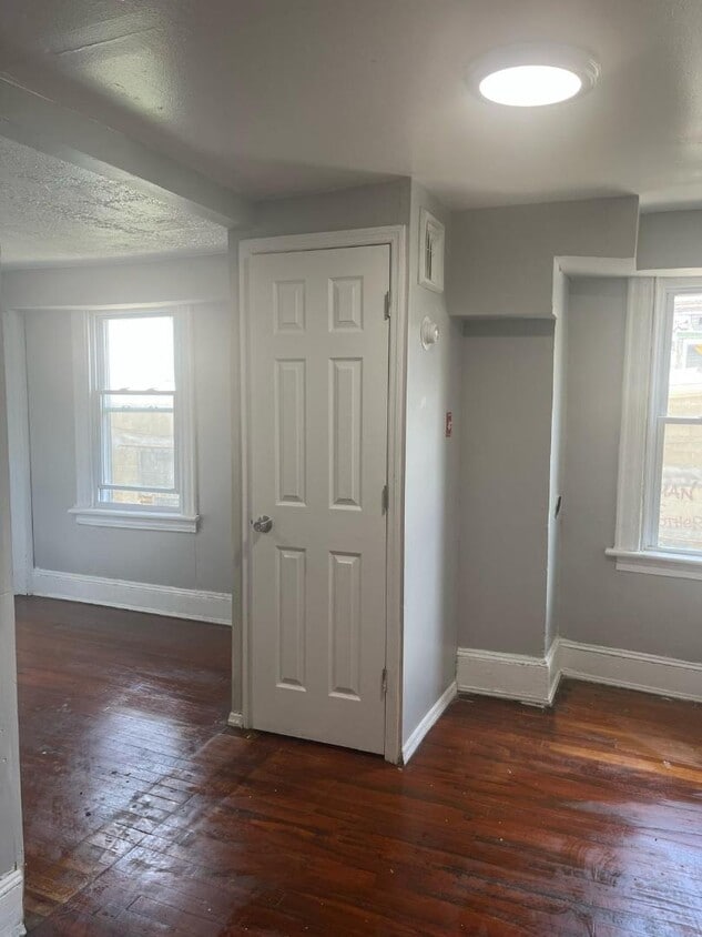 Primary Photo - 238 Washington St