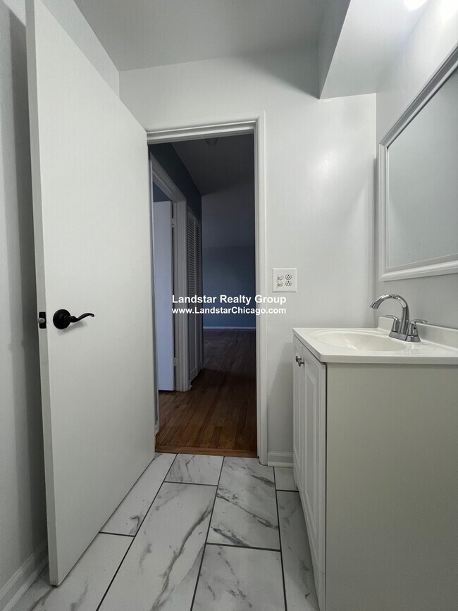 Foto del edificio - 1523 W Morse Ave
