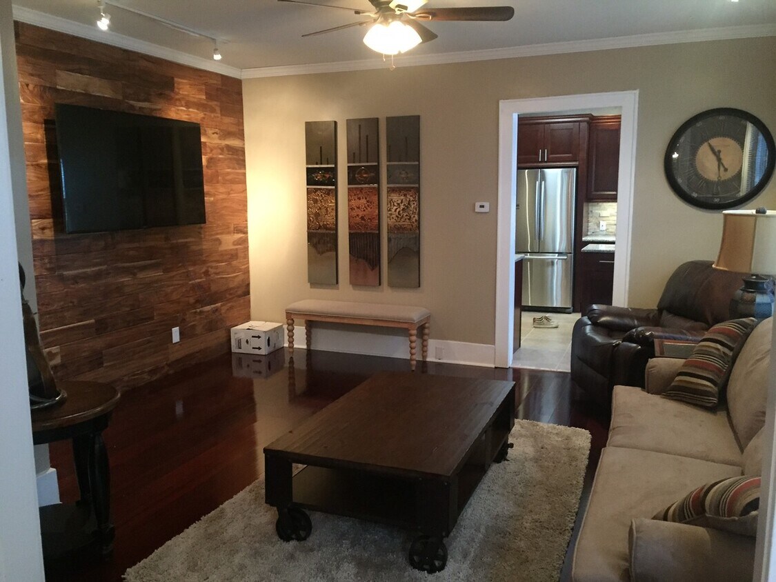 Foto principal - 1214 Park Ave