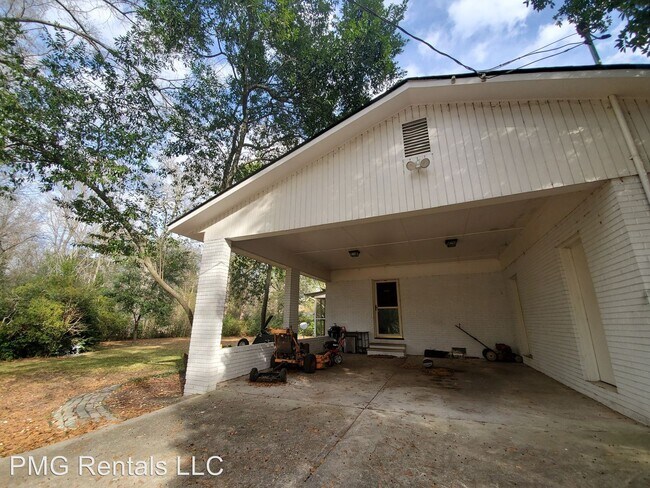 Foto del edificio - 3 br, 2 bath House - 103 Niver Road