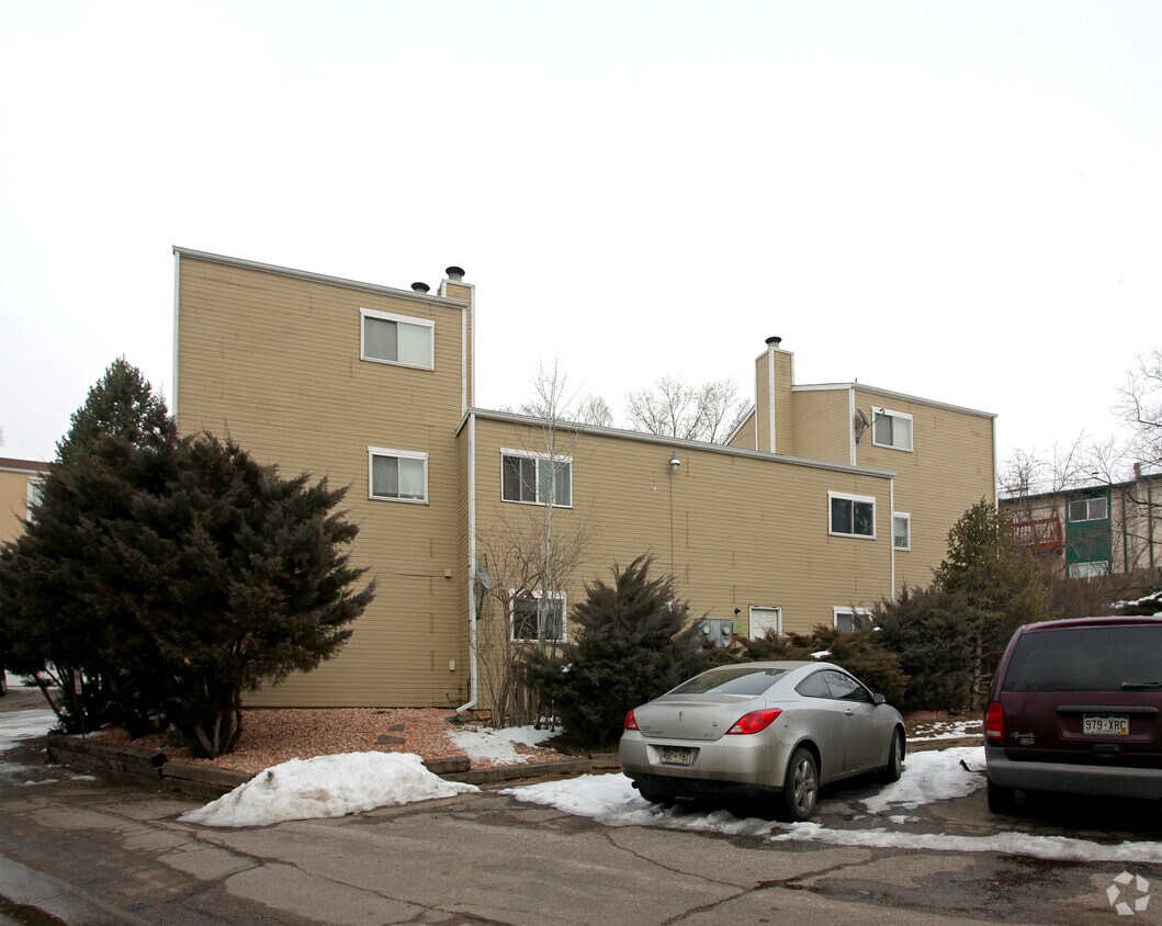 Primary Photo - Building 3