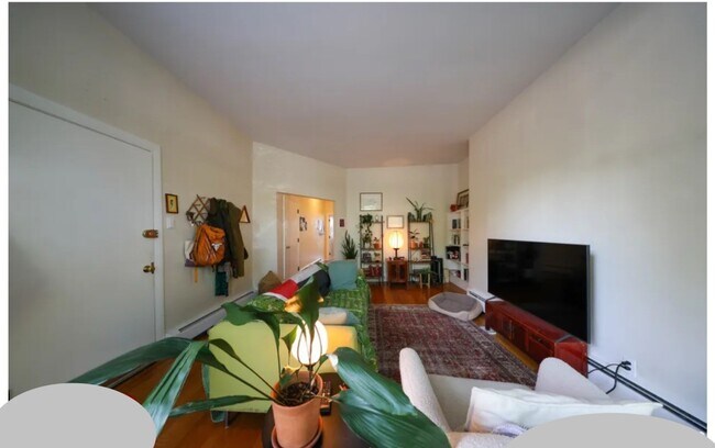 Foto del edificio - 1728 Beacon St