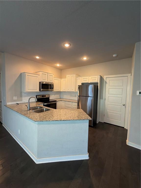 Building Photo - 1672 N Izard Ln