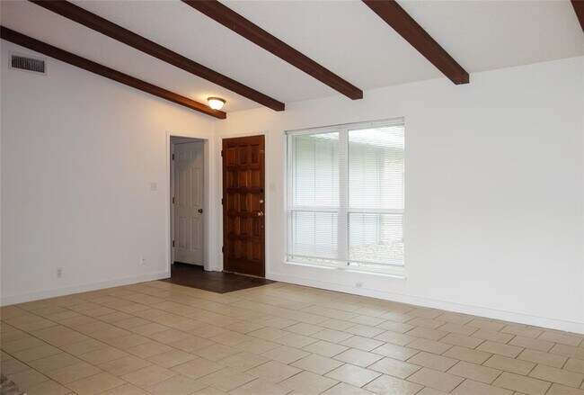 Foto del edificio - 1416 Cardinal Hill Dr