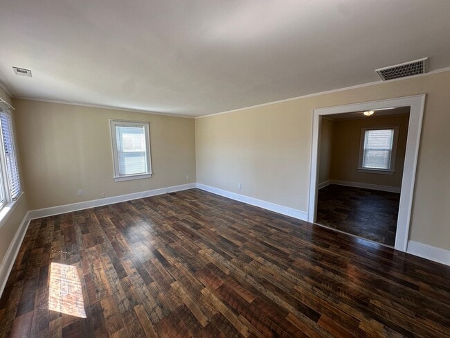 Building Photo - Charming 2BR/1BA Home in a Convenient Location