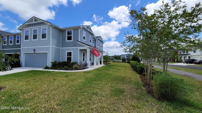 Building Photo - 693 Chandler Dr
