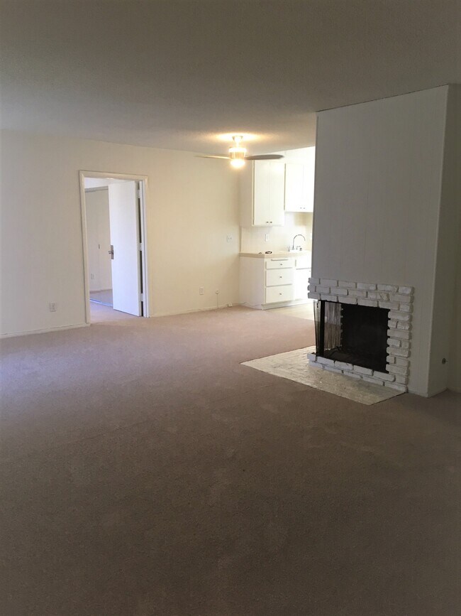 SHOT FROM ENTRY TO DINING AREA - 10931 Rose Ave