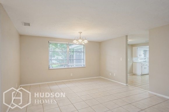 Building Photo - NOW AVAILABLE! 6216 7th Ave, New Port Rich...