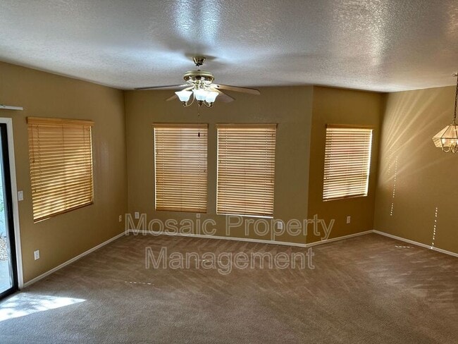 Building Photo - 280 S Elizabeth Way