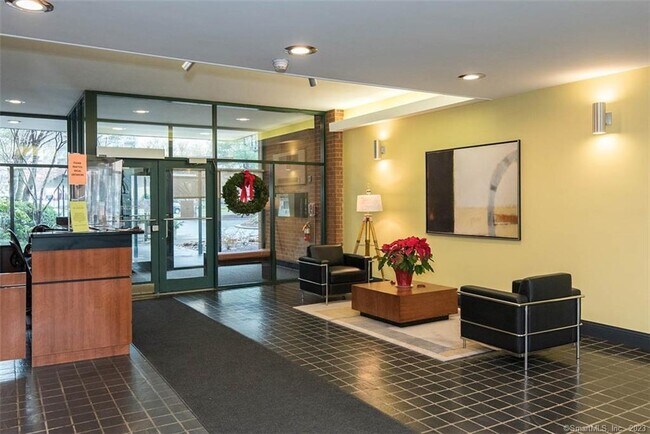 Foto del edificio - 31 Woodland St