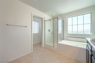 Building Photo - 7704 Twirling Yarn Ct