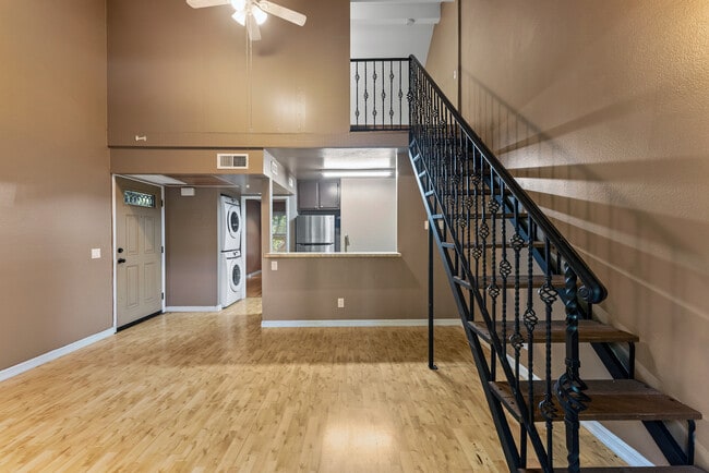 Building Photo - 7150 Carlson Cir