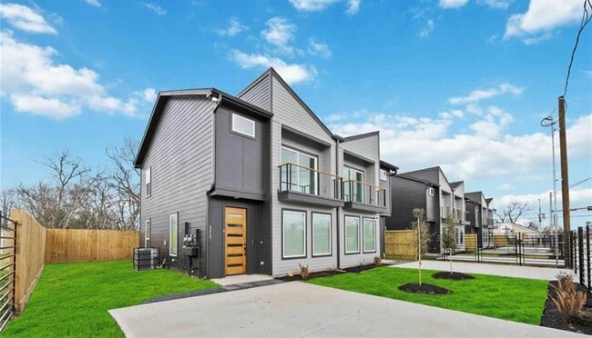 Building Photo - 9212 Jutland Rd