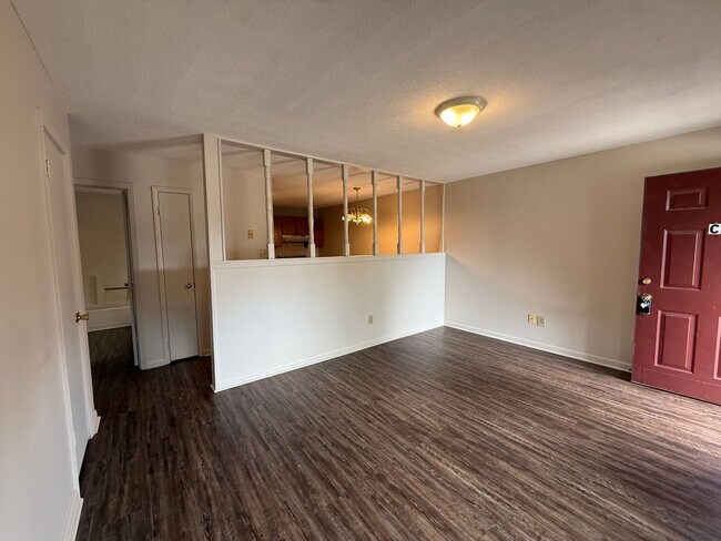 Foto del edificio - 605 Adelle St SW