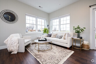 Building Photo - Doud Luxury Apartment Homes - 1, 2, and 3 Bedrooms