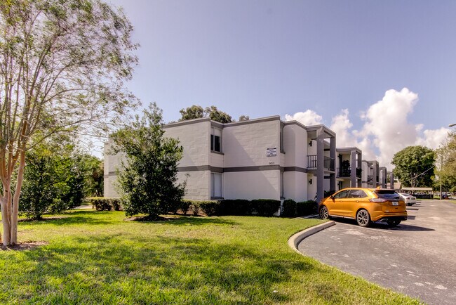 Foto del edificio - 6002 S Dale Mabry Hwy