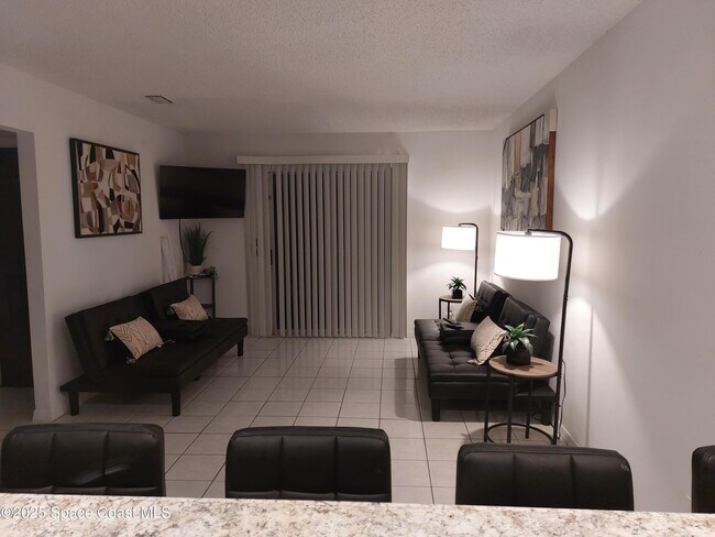 Foto del edificio - 2989 Sir Hamilton Cir