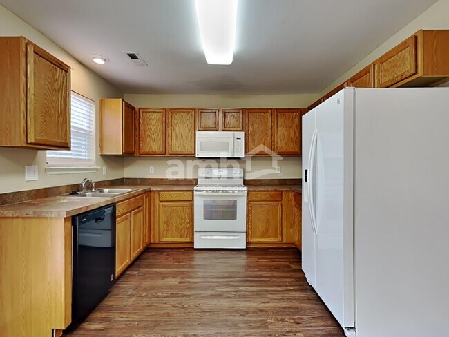 Foto del edificio - 4808 Morning Dew Ct