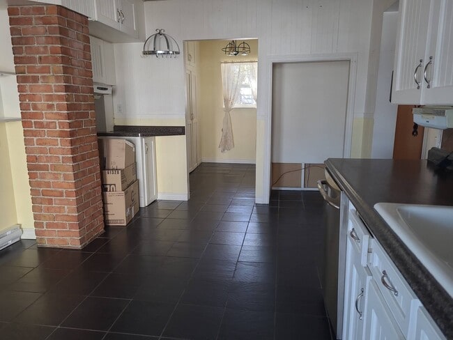 Building Photo - 35 Rue Lainey