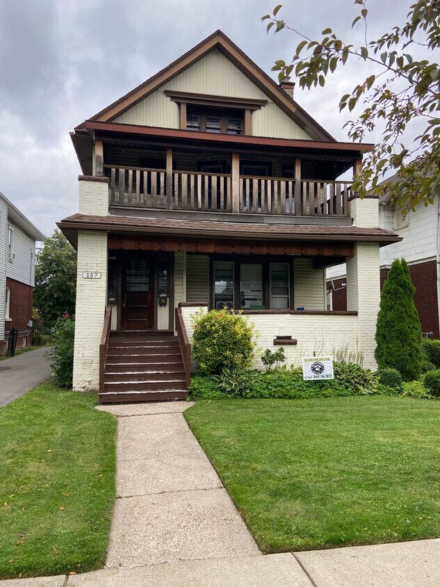 157 Saranac Ave Unit Lower, Buffalo, NY 14216 Room for Rent in