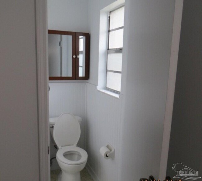 Building Photo - 174 Overlook Dr