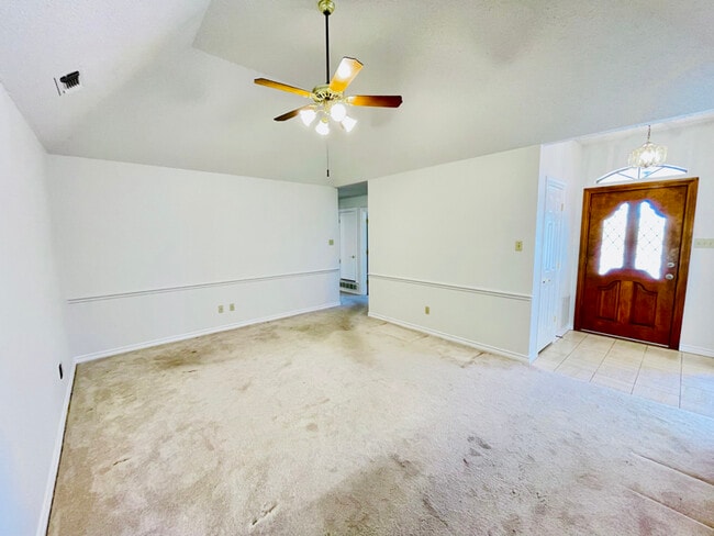 Building Photo - 7508 Aspen Wood Cir