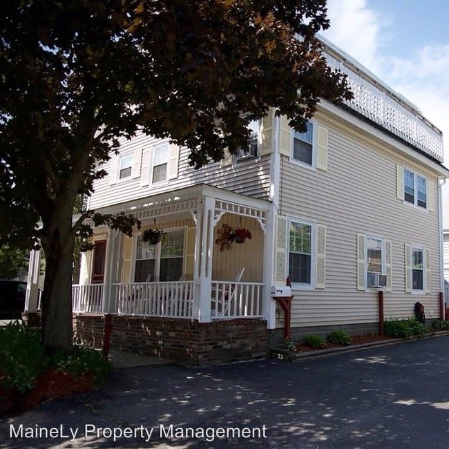 Building Photo - 2 br, 1 bath House - 22 Union Ave