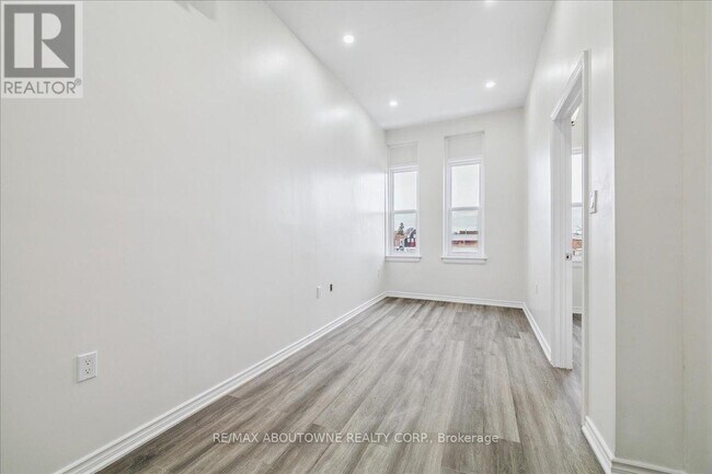 Photo du bâtiment - 68 Peel St