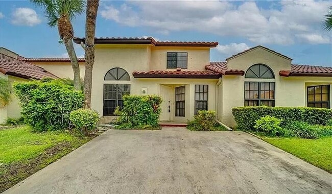 Foto del edificio - 10300 Hidden Springs Ct
