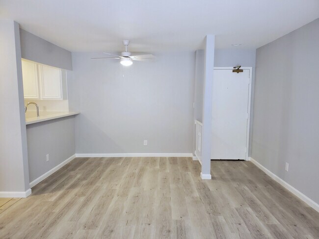 Foto del edificio - 10815 Hesby St