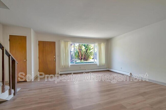 Building Photo - 1145 Chanticleer Avenue - 5