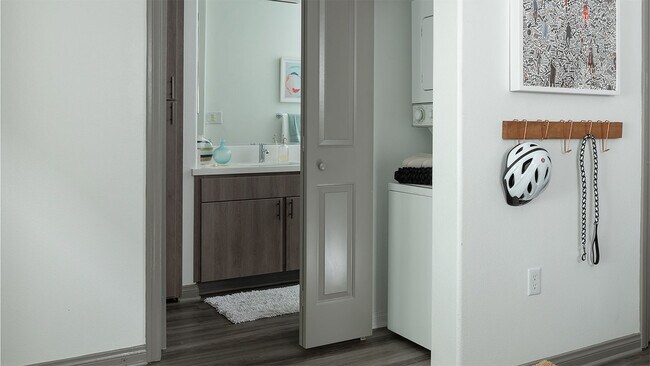 Apartment with In-Home Washer and Dryer - Bldg P