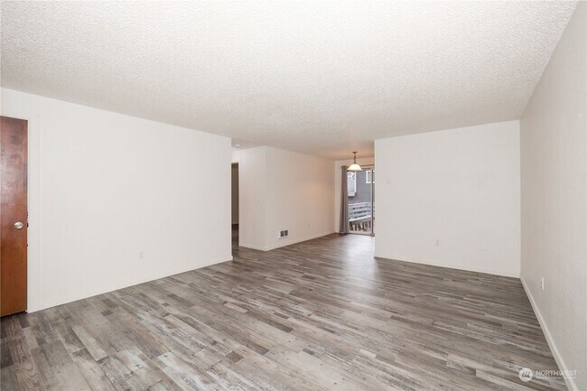 Foto del edificio - 110 Alpha Ln