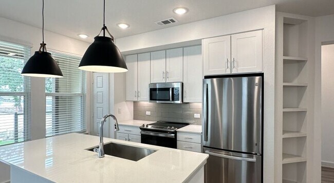Foto del edificio - 149 Larkspur Park Blvd
