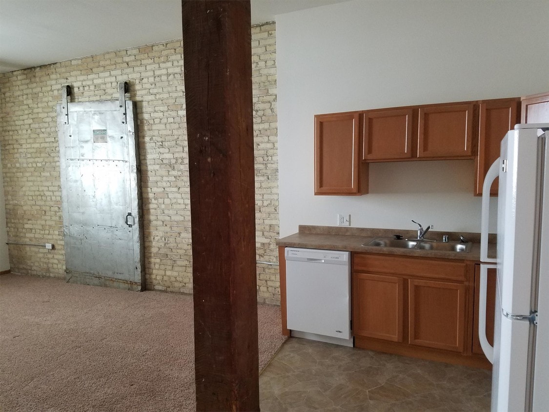 203 S Main St Unit 3106, Edgerton, WI 53534 Room for Rent in Edgerton