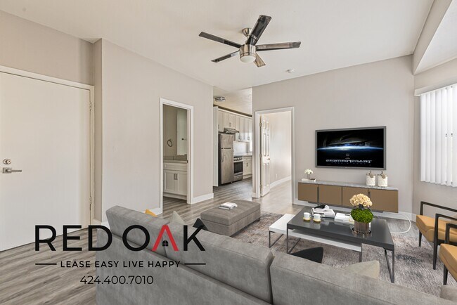 Foto del edificio - Gorgeous Two Bedroom Featuring Modern Ceil...