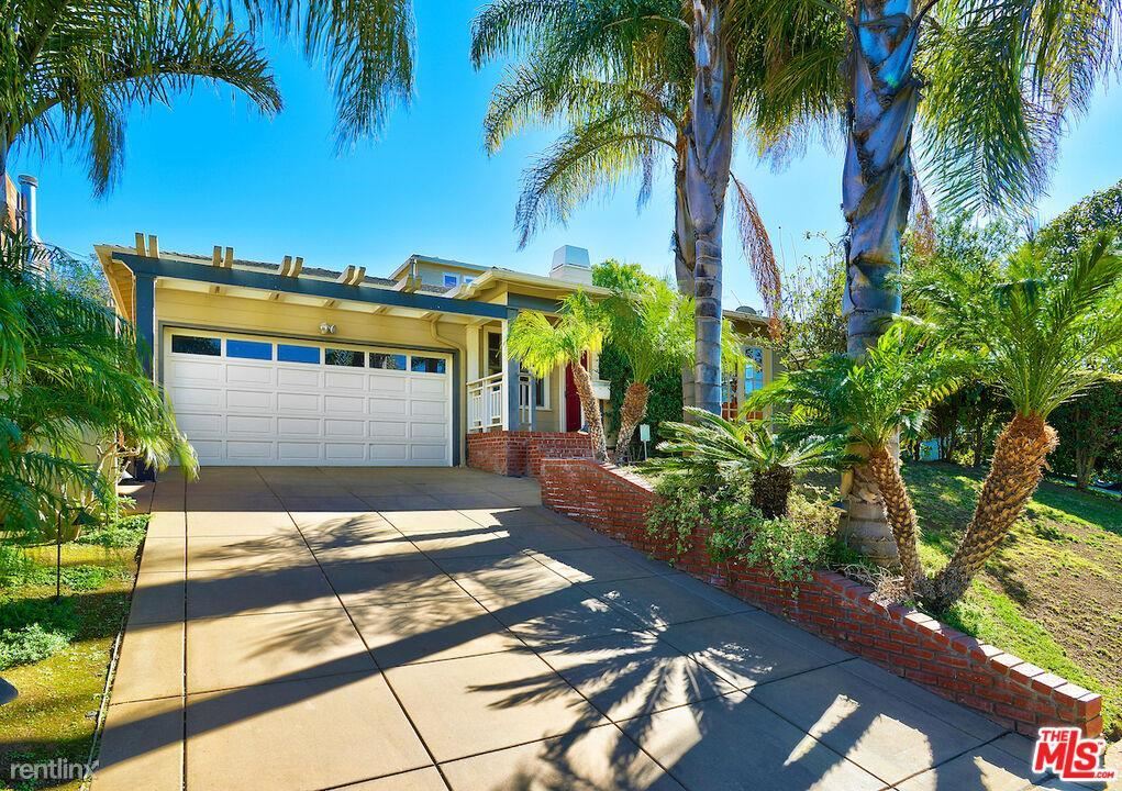 520 N Las Casas Ave, Los Angeles, CA 90272 House Rental in Los