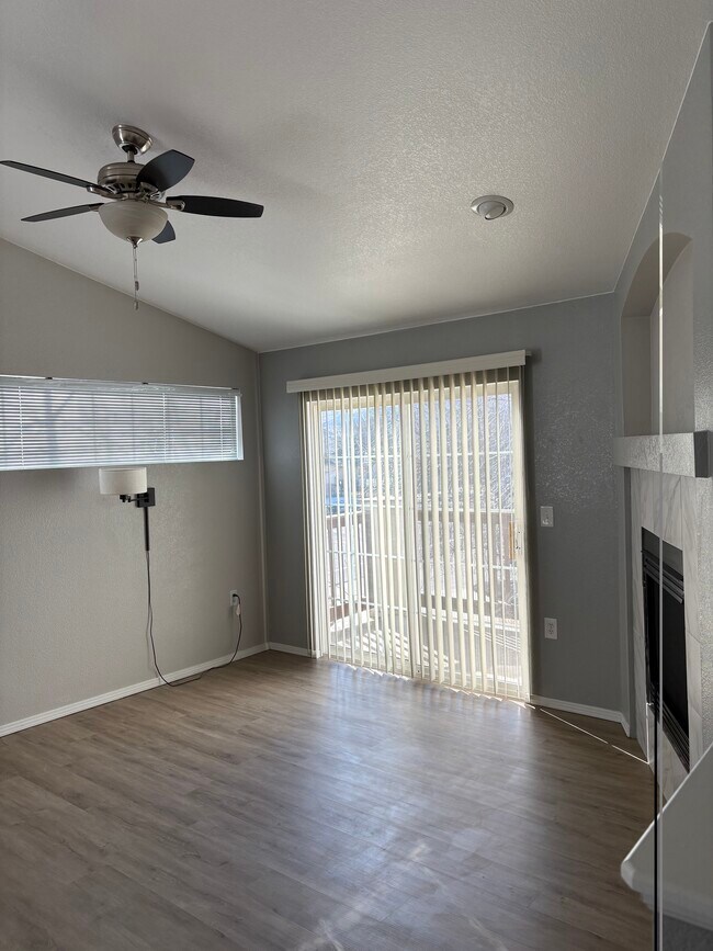 Foto del edificio - 3002 W Elizabeth St