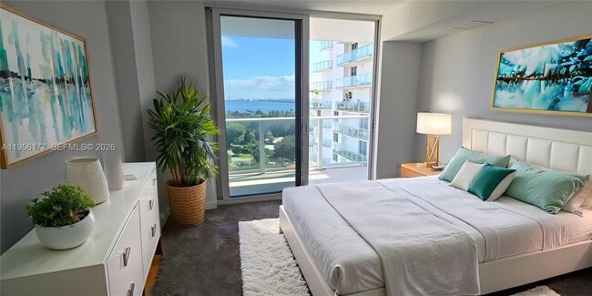 Foto del edificio - 4250 Biscayne Blvd