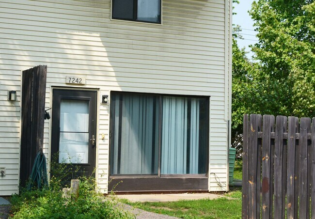 Foto del edificio - Spacious 2 Bed/1 Bath Condo in Brooklyn Park - Available NOW!