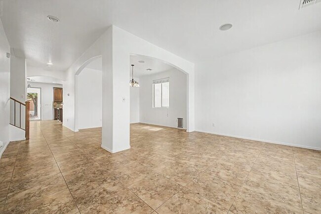 Foto del edificio - 4947 E Odessa Dr