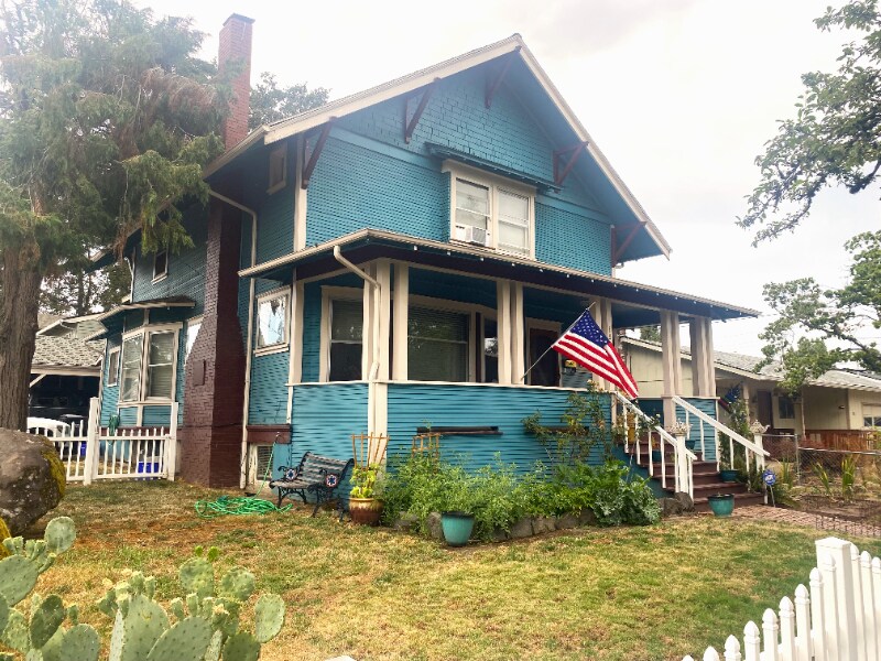 190 W Gloucester St, Gladstone, OR 97027 House Rental in Gladstone