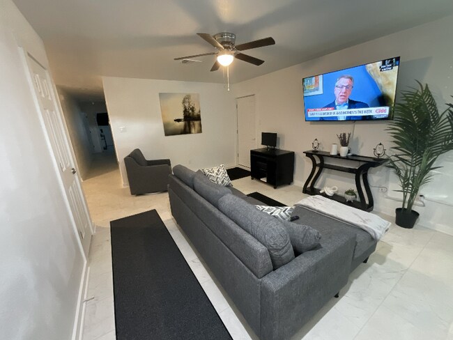 Building Photo - 1301 E Avenue G