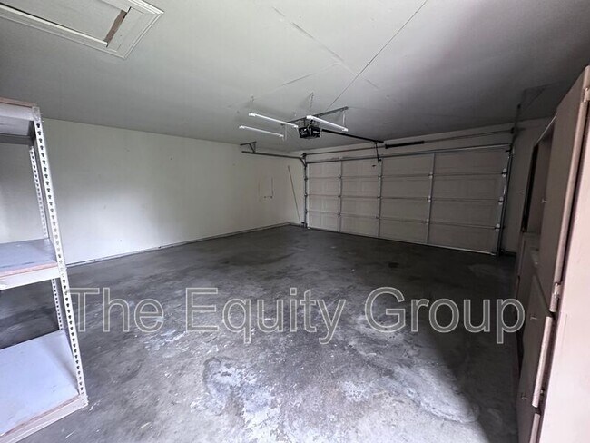 Building Photo - 3829 W Hillsdale Ave