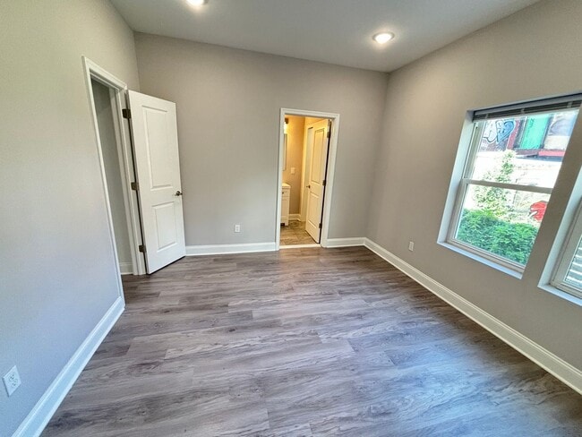 Foto del edificio - 1530 N Sydenham St