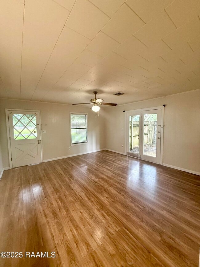Building Photo - 136 Tison Rd