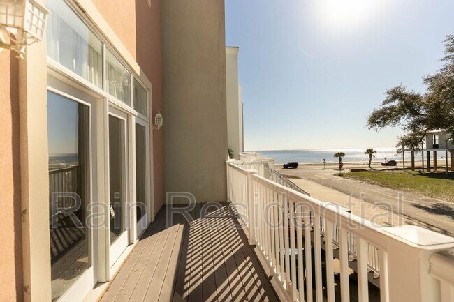 Building Photo - 80 E Beach Blvd