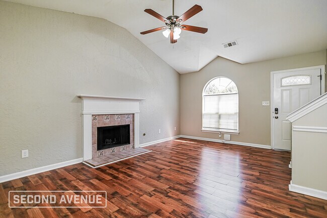Foto del edificio - 320 Brookside Dr
