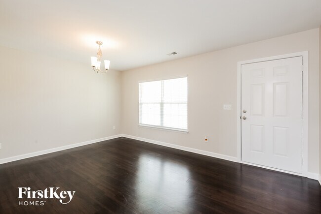 Building Photo - 1484 Kilstrom St